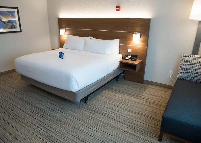 Express & - Orland Park By Ihg