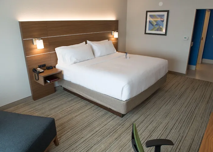 Отель Express & - Orland Park By Ihg